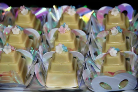 Docinho mini bolo decorado